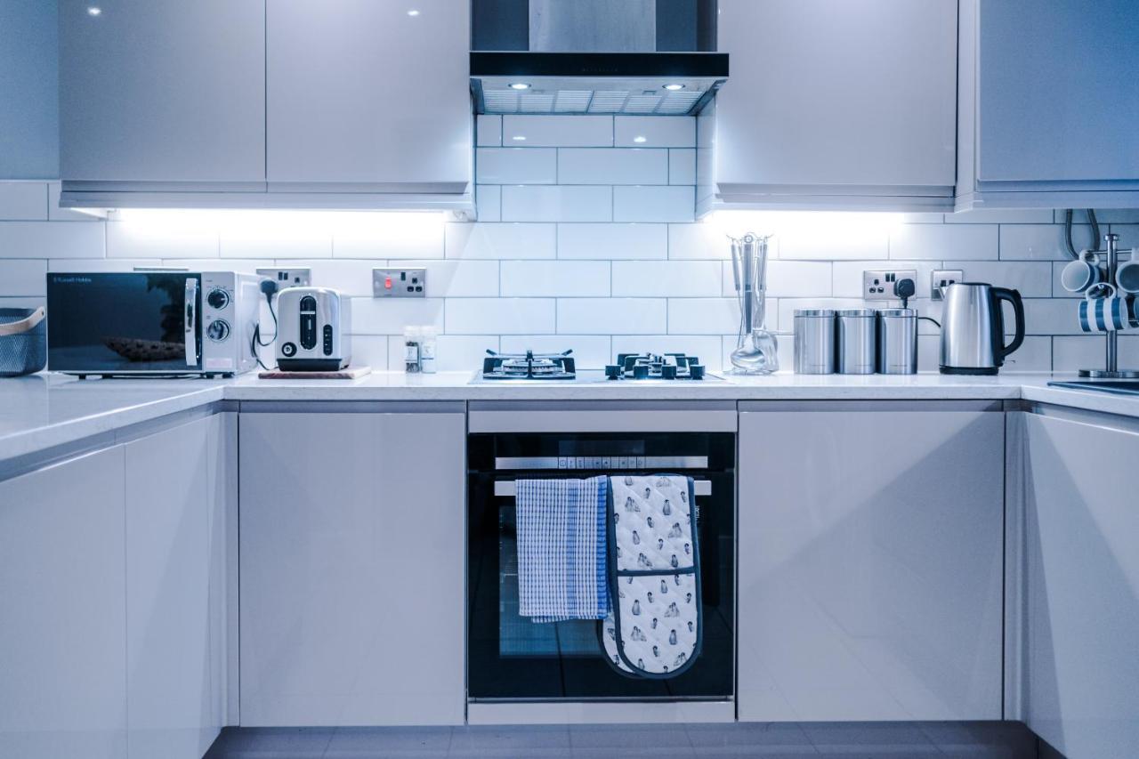 Cestrian House Villa Честър Екстериор снимка