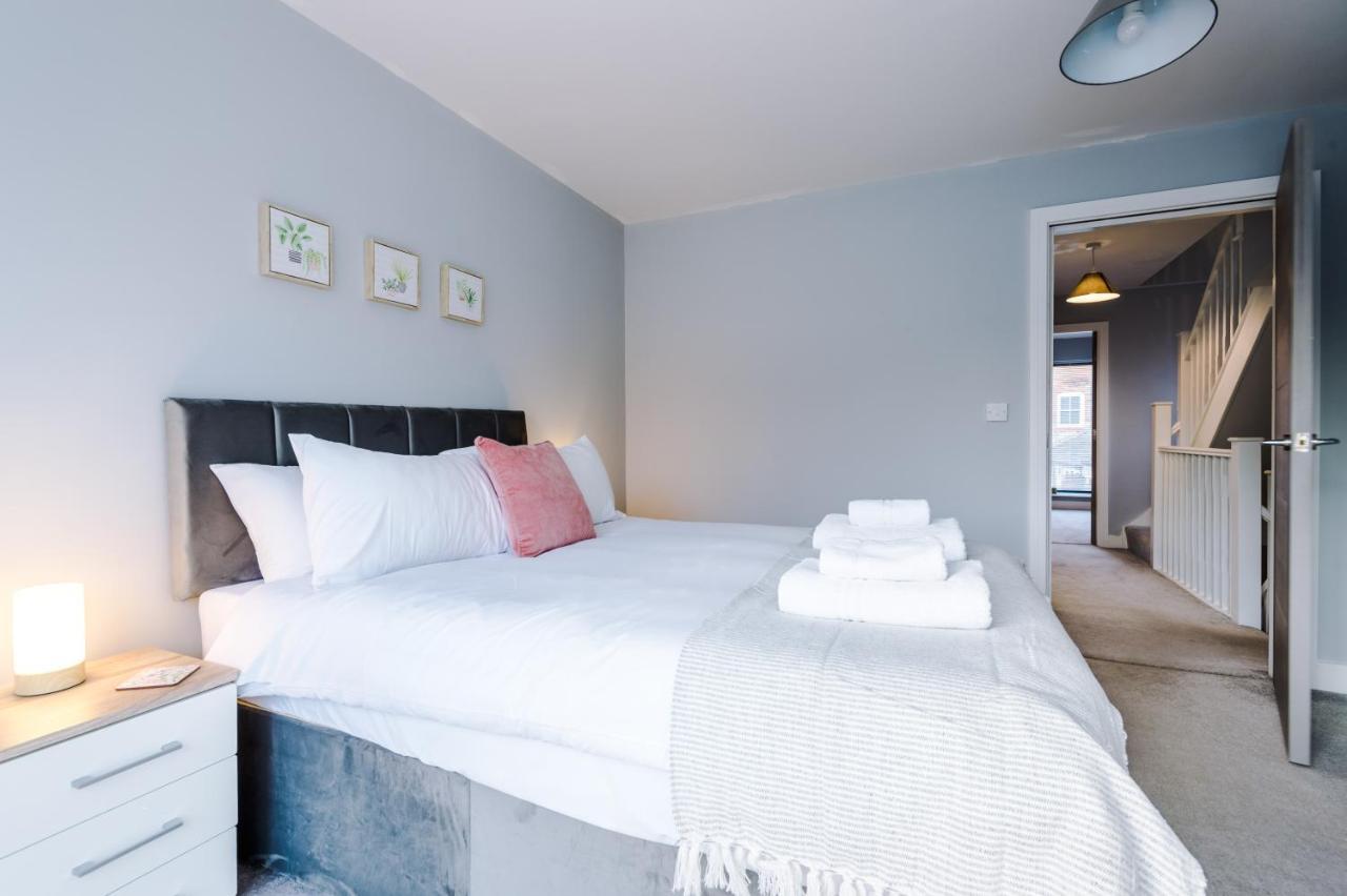 Cestrian House Villa Честър Екстериор снимка