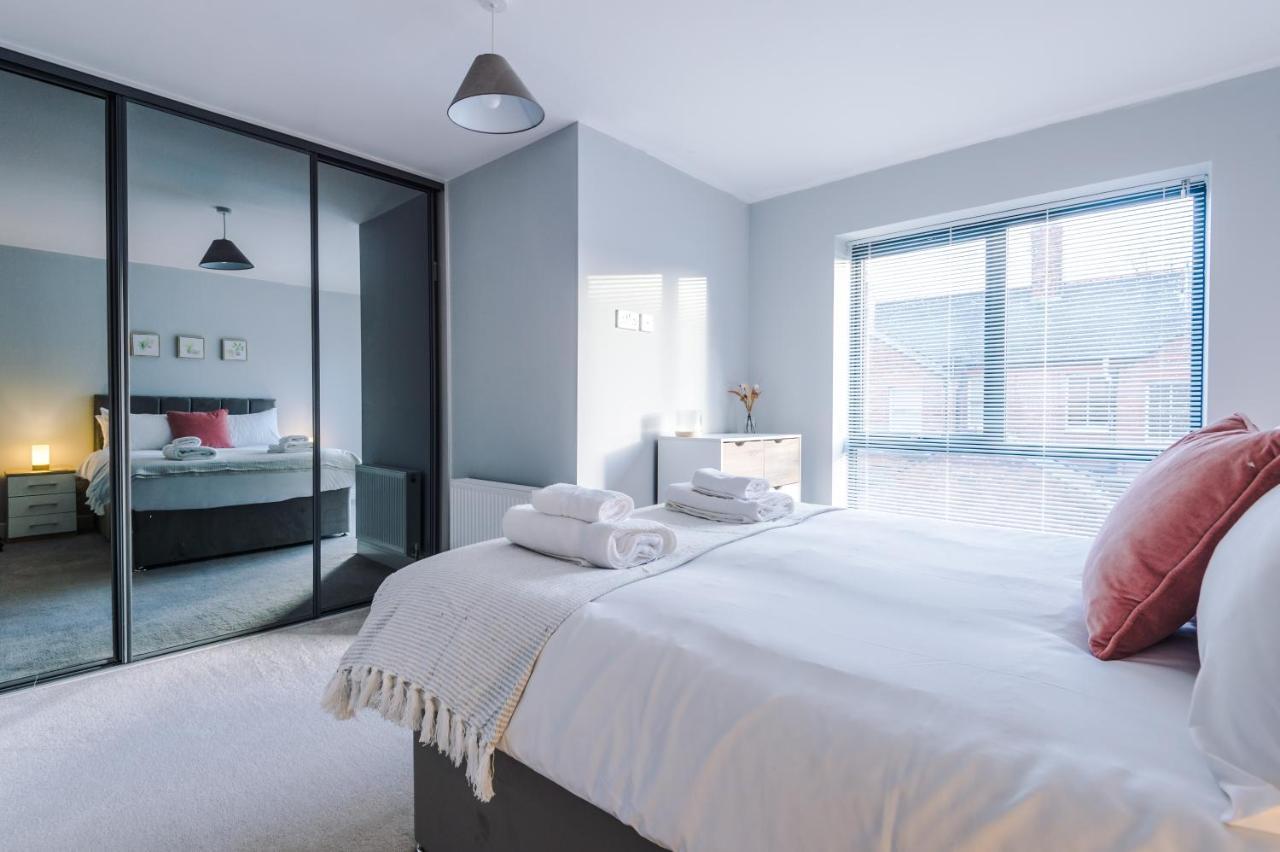 Cestrian House Villa Честър Екстериор снимка